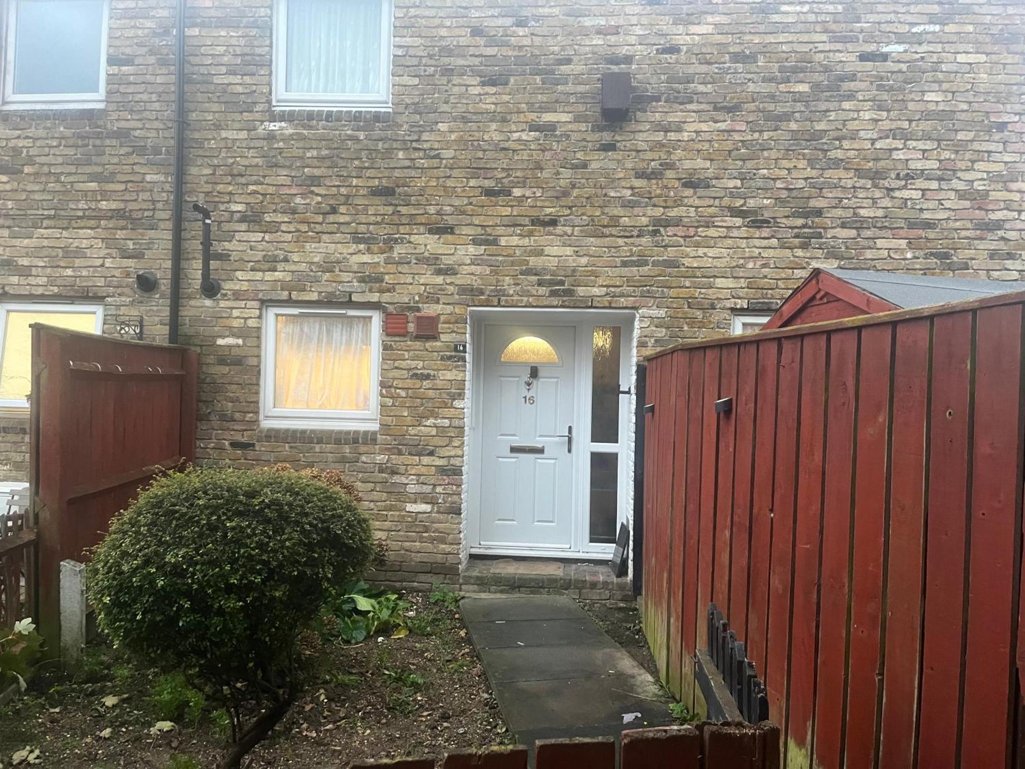Queenomega'S Home Stay London Bagian luar foto